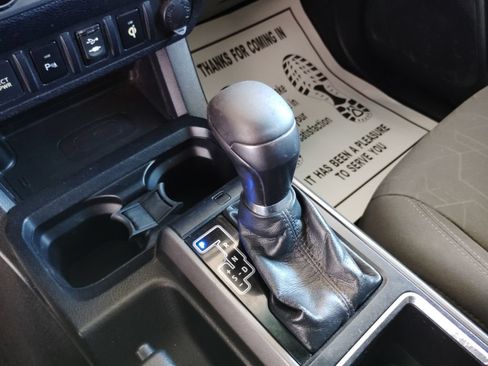 Used 2016 Toyota Tacoma TRD Sport RWD image 28
