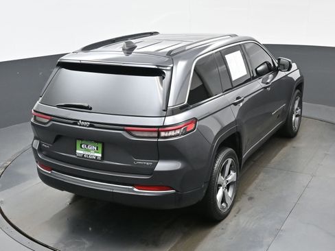 Used 2022 Jeep Grand Cherokee Limited image 36