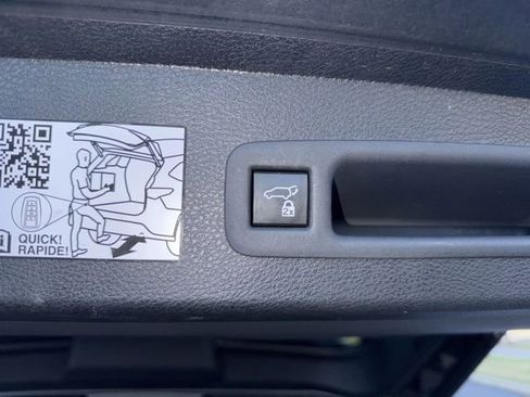 Used 2024 Toyota Sienna XLE image 26