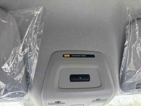 New 2026 Ford Transit 250 148 Medium Roof w/ Load Area Protection Package RWD image 31