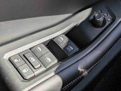 New 2025 Jeep Grand Cherokee Limited w/ Black Appearance Package image 21