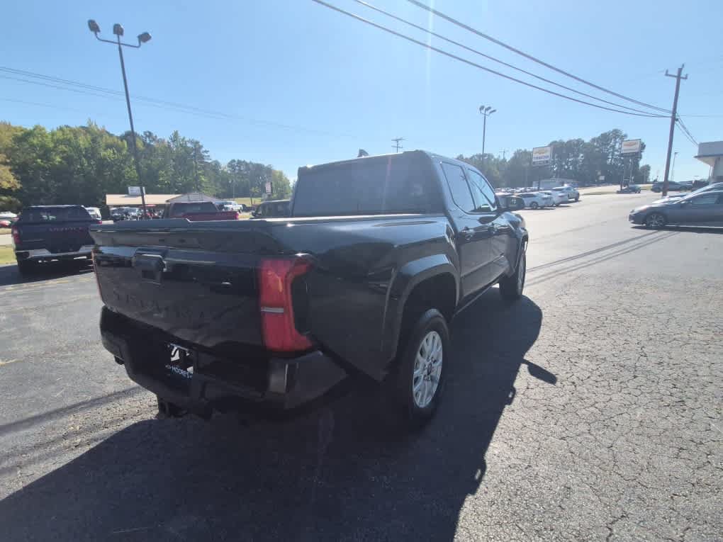 Used 2025 Toyota Tacoma SR5 AWD/4WD image 7