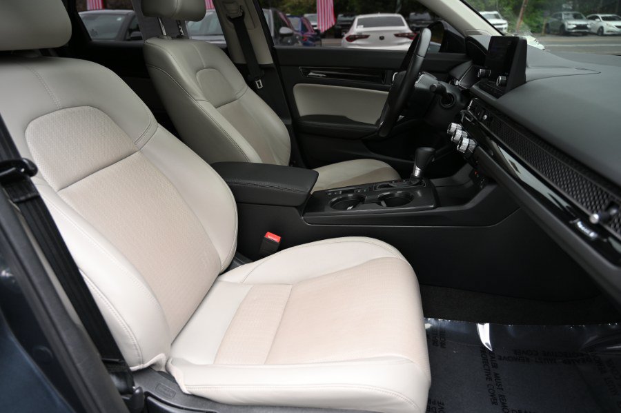 Used 2024 Honda Civic EX-L image 19