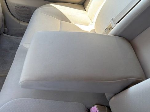 Used 2005 Toyota Prius w/ Pkg 4 FWD image 14