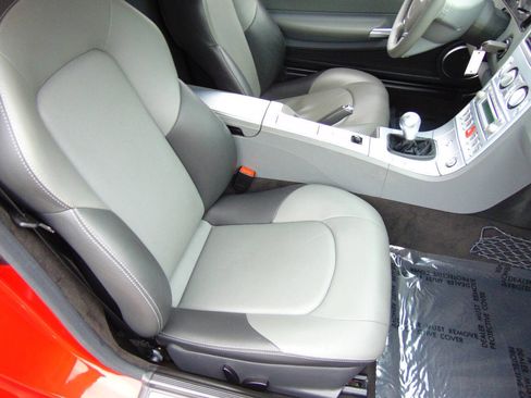 Used 2005 Chrysler Crossfire Limited RWD image 12