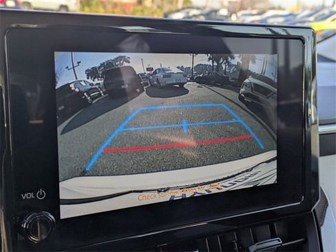 Used 2025 Toyota Corolla LE image 21