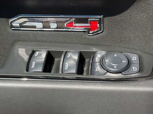 Used 2024 GMC Sierra 1500 AT4 w/ Technology Package image 17