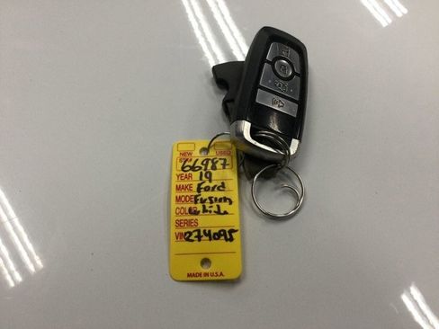 Used 2019 Ford Fusion SE image 14