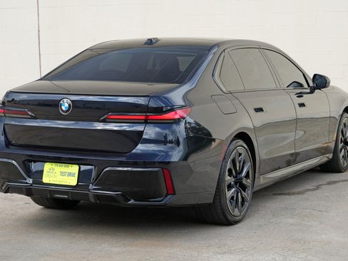 Used 2024 BMW 740i w/ Premium Package 2 RWD image 59