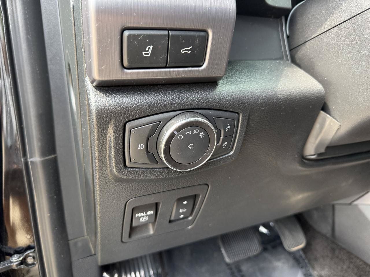 Used 2018 Ford Expedition Platinum AWD/4WD image 19