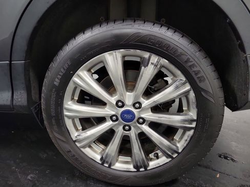 Used 2018 Ford Escape Titanium w/ Ford Safe & Smart Package AWD/4WD image 11