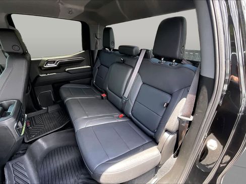Used 2024 Chevrolet Silverado 1500 LTZ AWD/4WD image 25