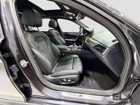 Used 2022 BMW 540i xDrive w/ Executive Package image 32