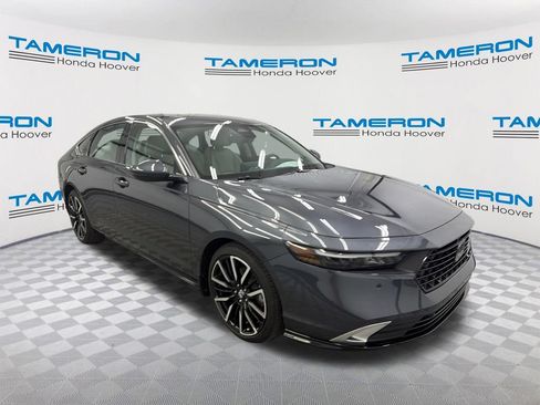 Used 2024 Honda Accord Touring image 7