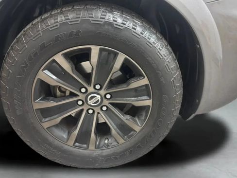 Used 2018 Nissan Armada Platinum RWD image 32