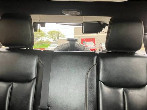 Used 2014 Jeep Wrangler Unlimited Sahara AWD/4WD image 18