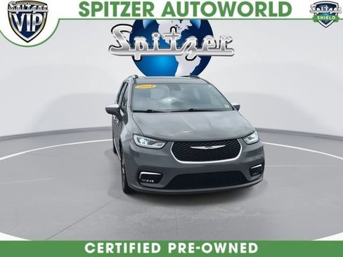 Used 2024 Chrysler Pacifica Pinnacle FWD image 3