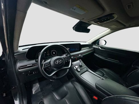 Used 2024 Hyundai Palisade Limited FWD image 9
