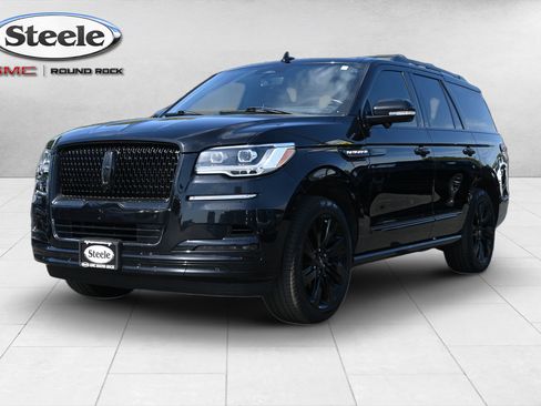 Used 2023 Lincoln Navigator Reserve AWD/4WD image 1