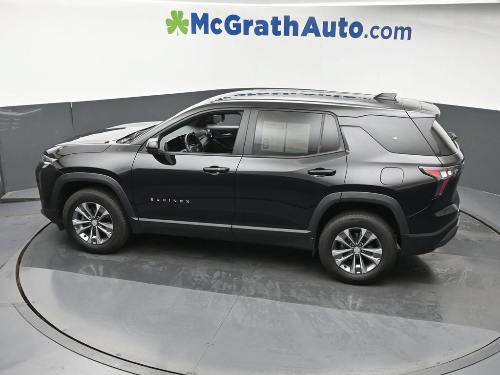 Used 2025 Chevrolet Equinox LT AWD/4WD image 24