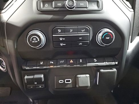 Used 2024 Chevrolet Silverado 2500 Custom w/ Custom Value Package image 25