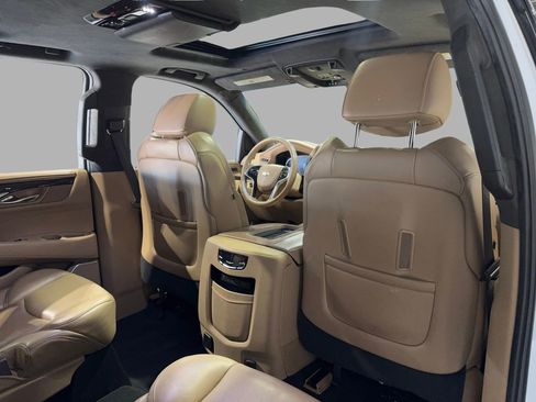 Used 2020 Cadillac Escalade ESV Platinum image 24