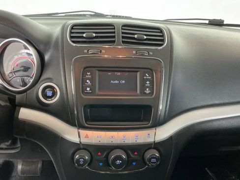 Used 2017 Dodge Journey SXT image 17