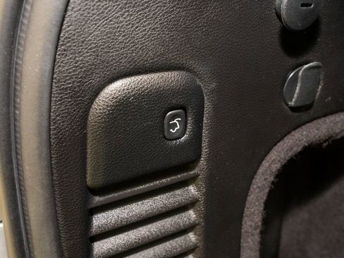 Used 2015 Jeep Grand Cherokee Overland w/ Advanced Technology Group image 6