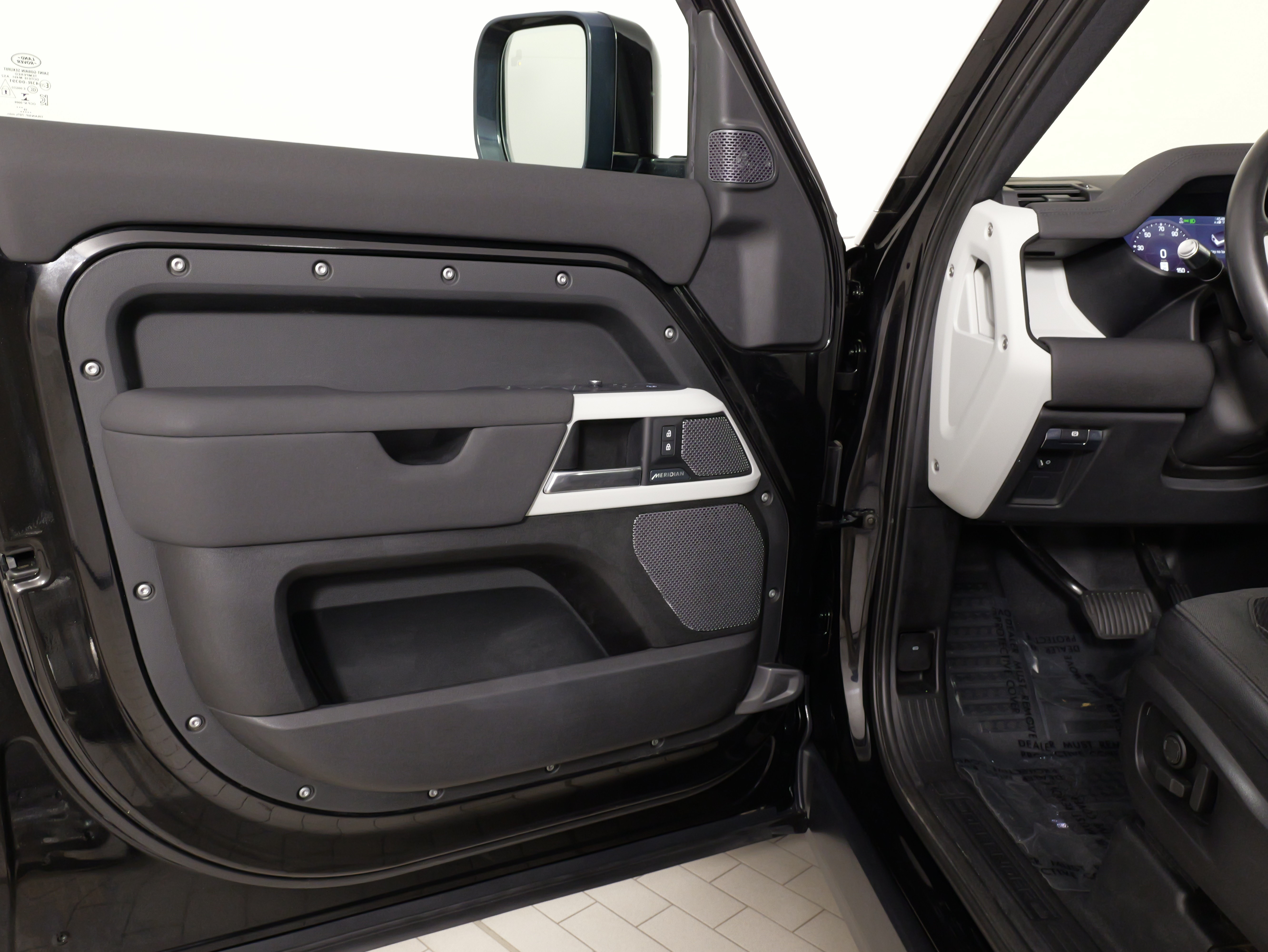 Used 2020 Land Rover Defender 110 SE AWD/4WD image 26
