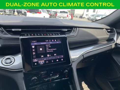 Used 2023 Jeep Grand Cherokee Altitude AWD/4WD image 19
