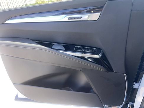 New 2026 Cadillac Escalade Luxury w/ Touring Package AWD/4WD image 32