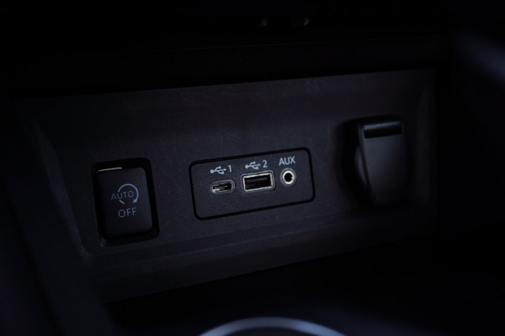 Used 2024 Nissan Sentra SV FWD image 18
