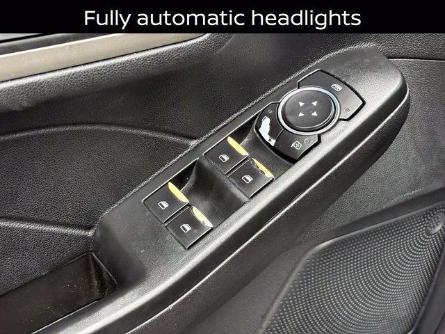 Used 2021 Ford Escape SE w/ SE Sport Appearance Package FWD image 29