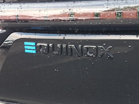 Certified 2024 Chevrolet Equinox EV RS FWD image 29