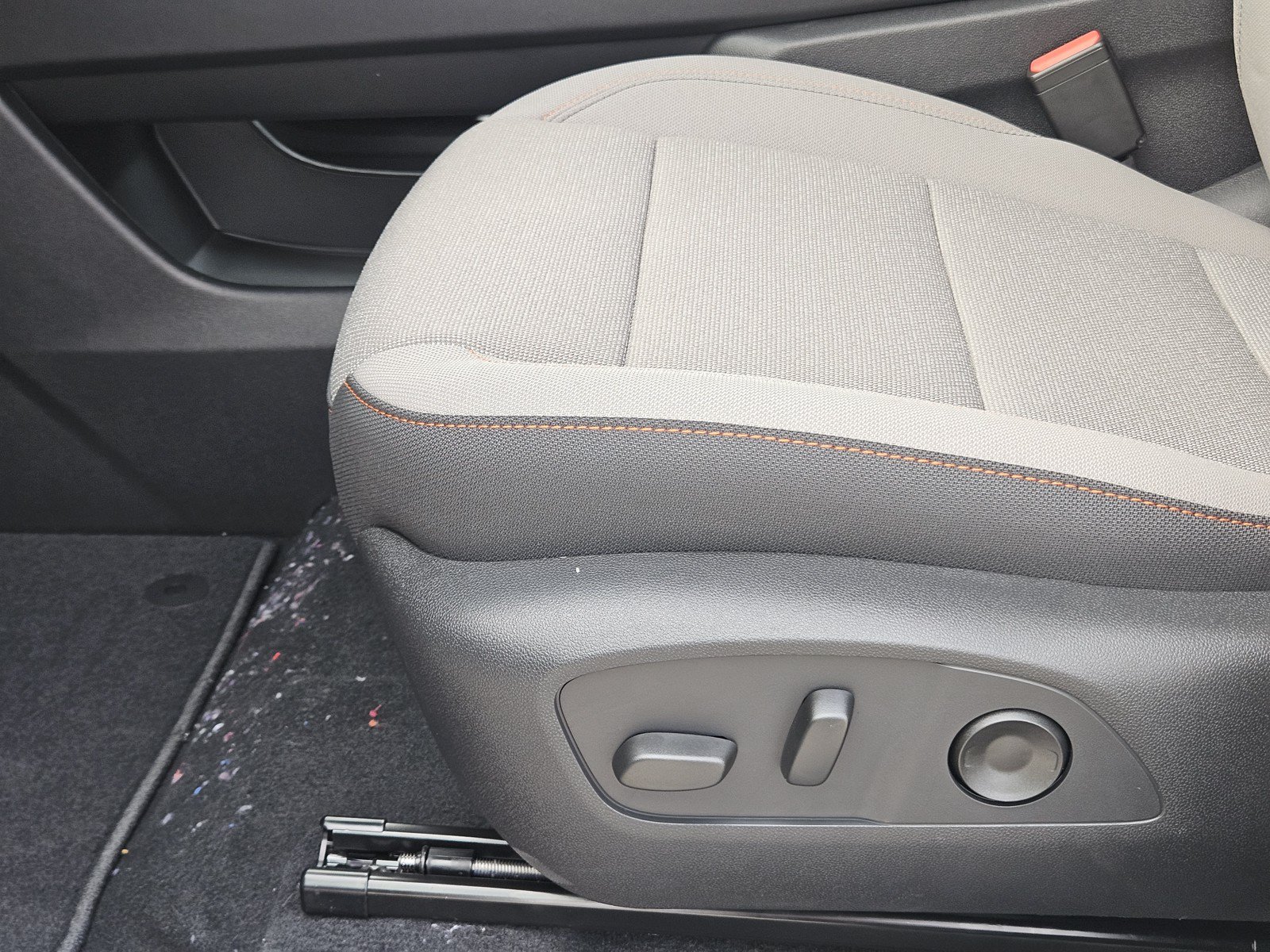 New 2027 Chevrolet Traverse LT w/ Driver Confidence Package FWD image 17