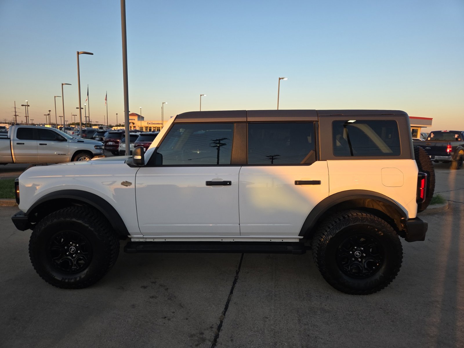 Used 2024 Ford Bronco Wildtrak AWD/4WD image 8