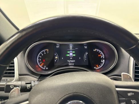 Used 2015 Jeep Grand Cherokee Altitude AWD/4WD image 19