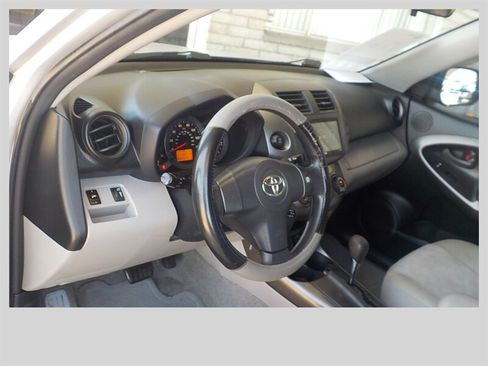 Used 2009 Toyota RAV4 4WD image 6