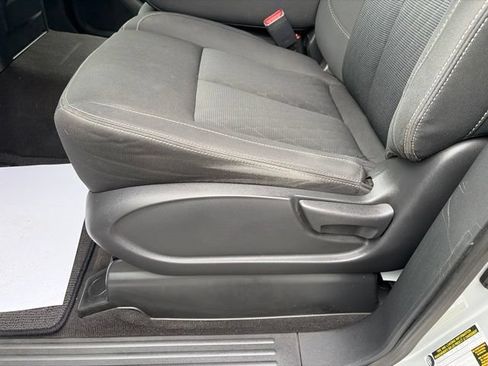 Used 2017 Nissan Titan 4x4 Crew Cab image 11