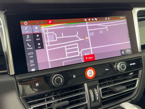 Used 2026 Porsche Macan image 22