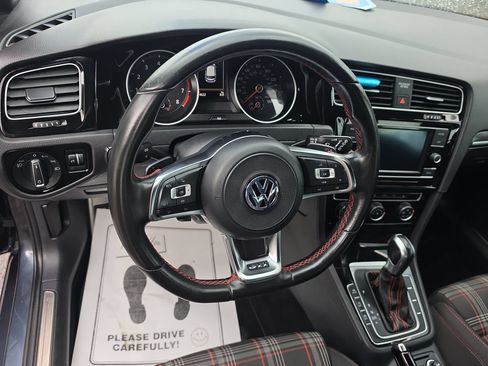 Used 2020 Volkswagen Golf 4-Door FWD image 14