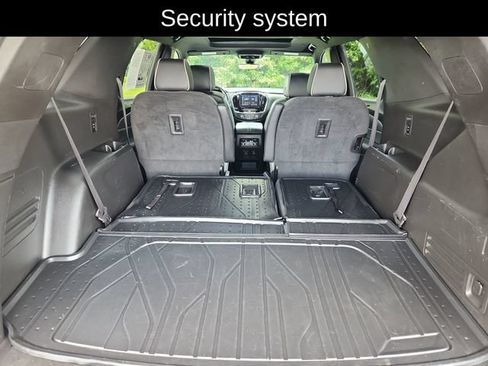 Used 2022 Chevrolet Traverse Premier w/ LPO, Floor Liner Package AWD/4WD image 33