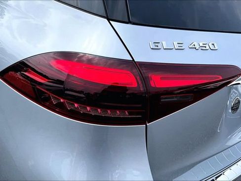 Certified 2024 Mercedes-Benz GLE 450 4MATIC image 25