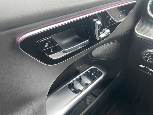 Certified 2025 Mercedes-Benz C 300 Sedan image 21