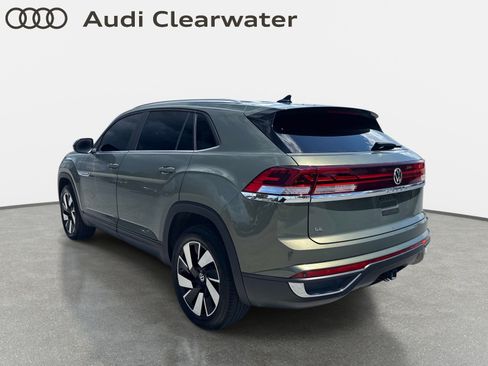 Used 2025 Volkswagen Atlas Cross Sport SE FWD image 3