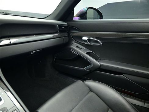 Used 2019 Porsche 911 Turbo S image 41