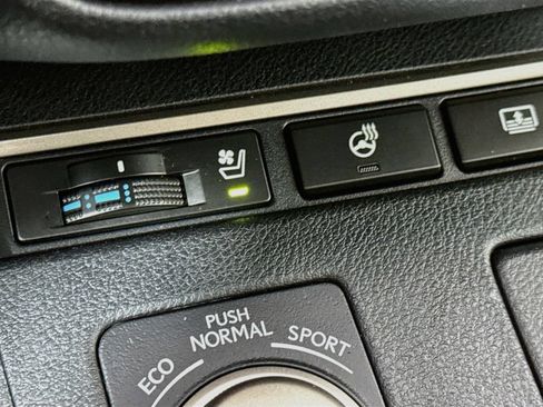 Used 2013 Lexus ES 350 w/ Luxury Pkg FWD image 26