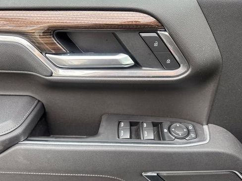 Used 2025 Chevrolet Silverado 1500 LT image 11