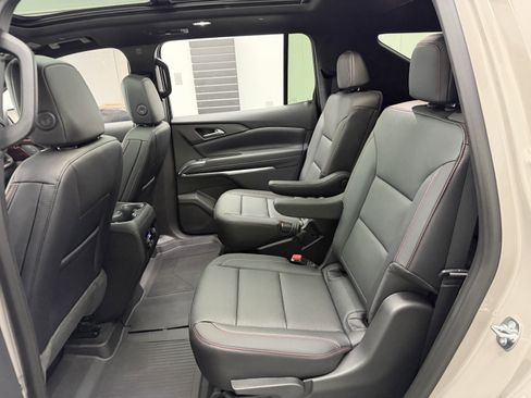 Used 2026 Chevrolet Traverse Z71 image 30