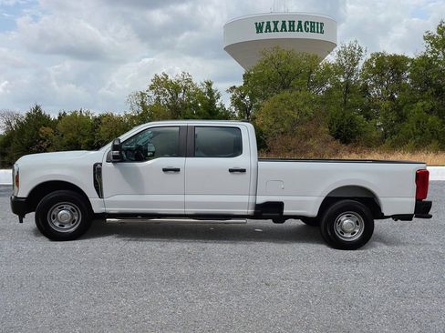 Used 2024 Ford F250 XL image 3